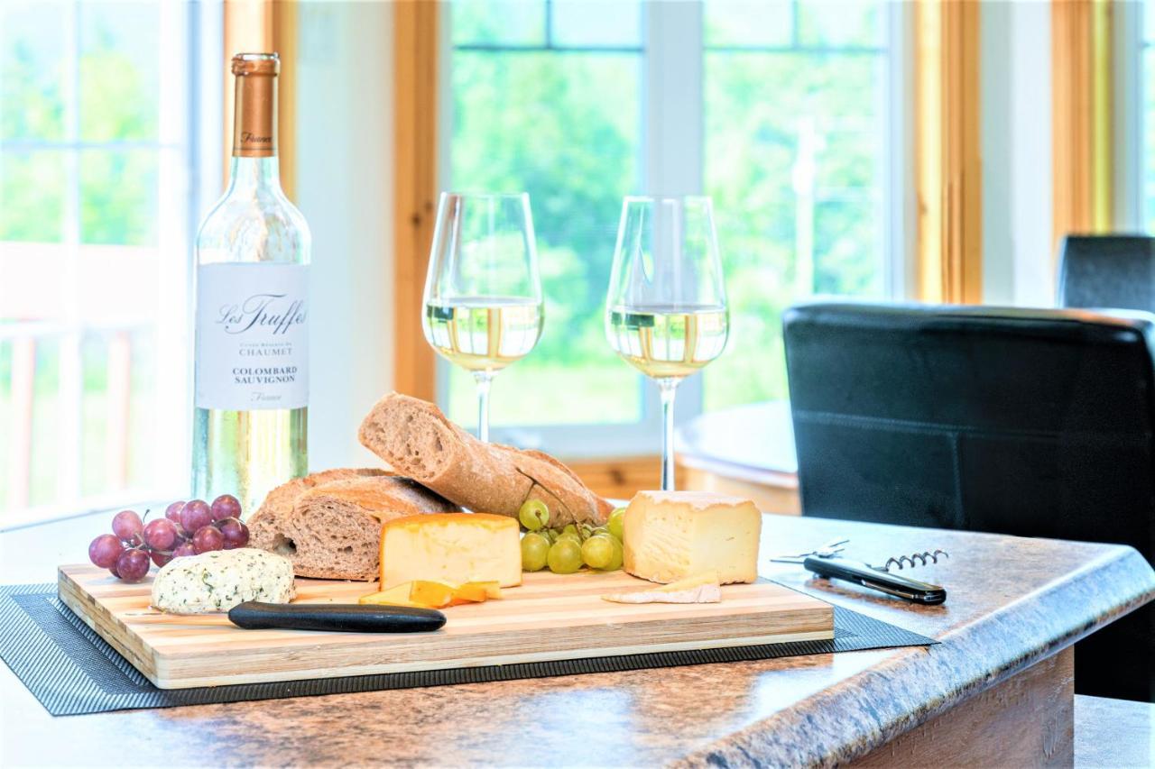 Maison Accueillante - Spa, Fleuve Et Montagnes! Петит-Ривьер-Сен-Франсуа Экстерьер фото